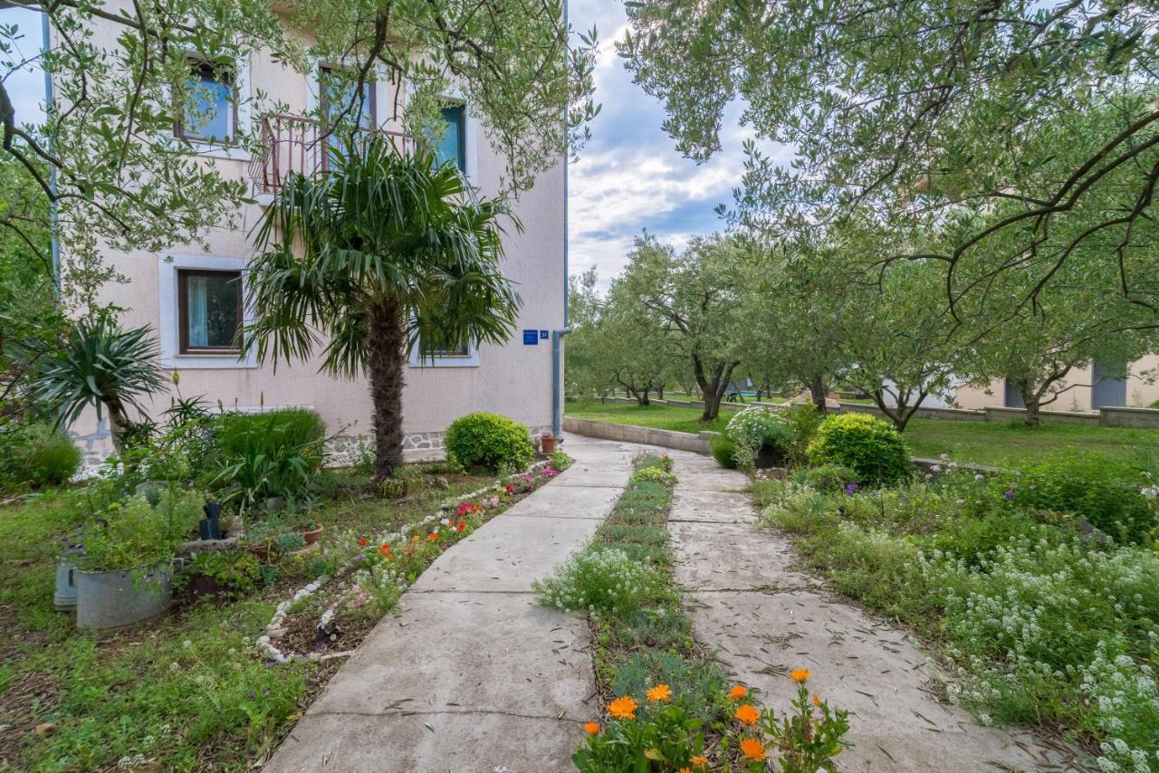 Apartments Bepina Biograd Na Moru Exterior foto